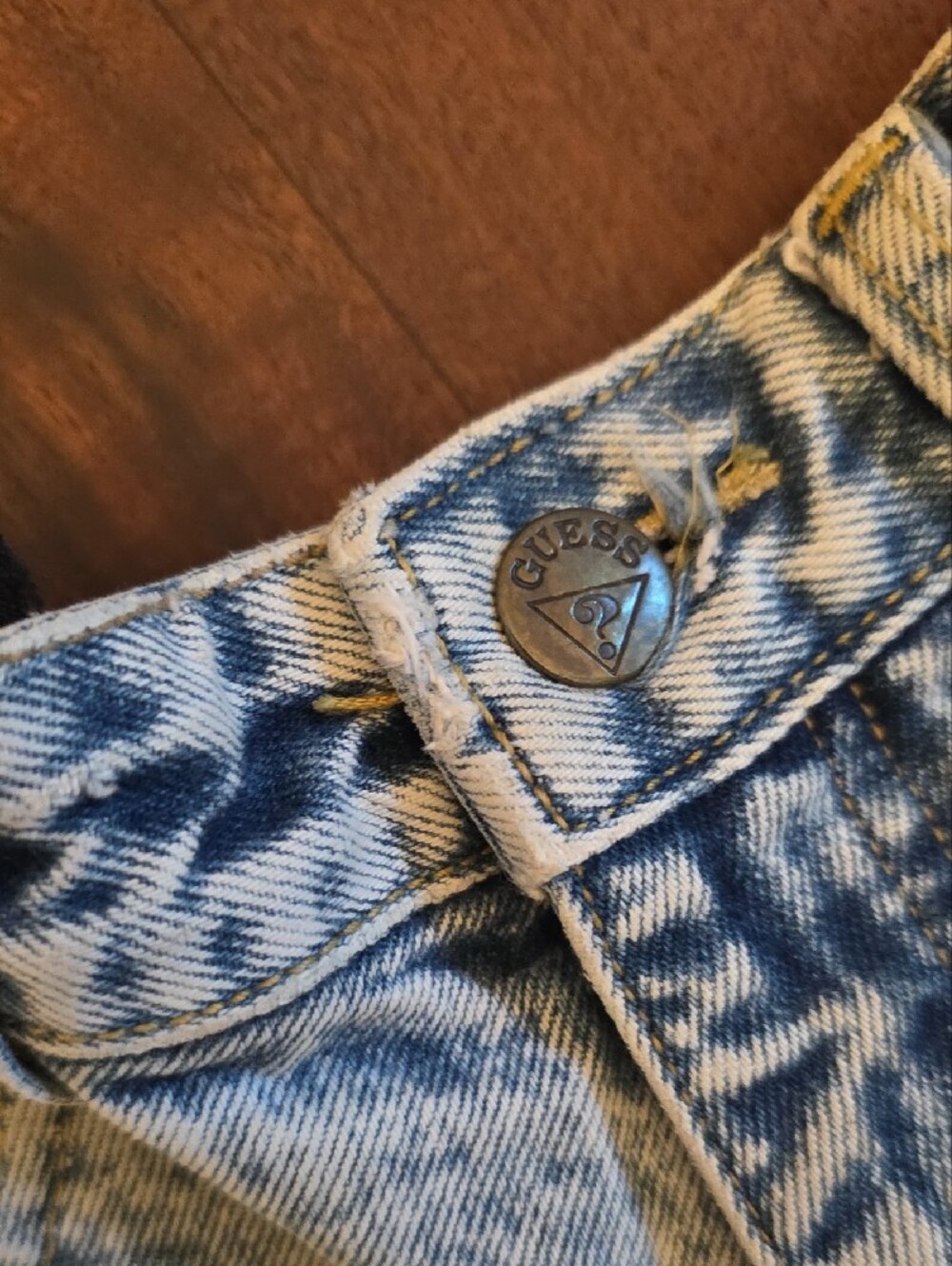 Guess by Marciano Dead Stock Sold Out VINTAGE Y2K Street Wear - Picture 7 of 13